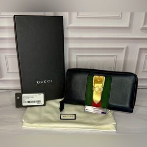 Gucci Sylvie Sherry Line Buckle Zip Around Wallet | Navy | Entrupy COA
